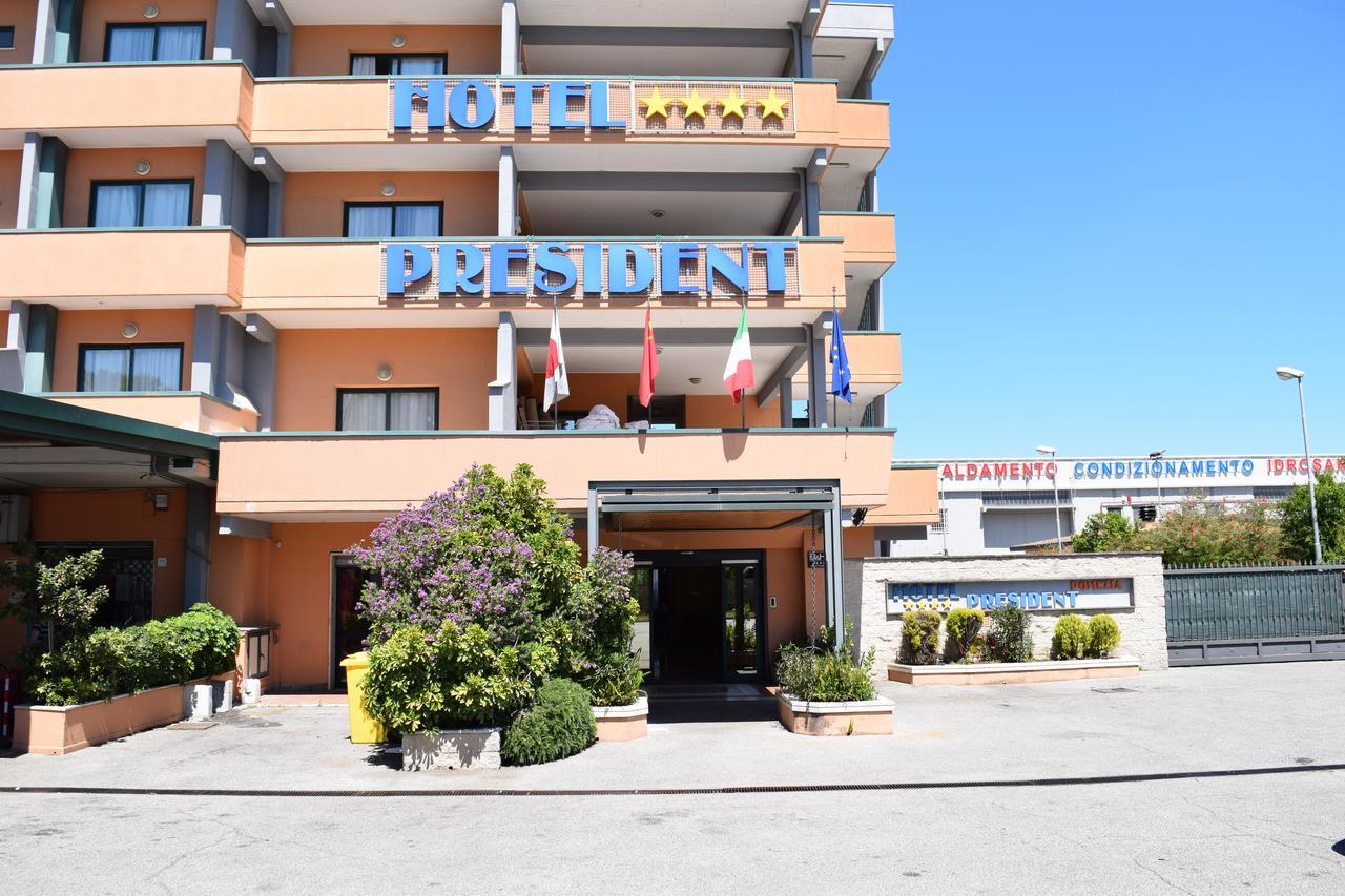 Hotel President Pomezia Exterior photo